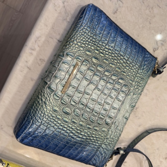 Beautiful EUC Brahmin Remy bag in Haven Ombre Melbourne Crossbody - Picture 2 of 14